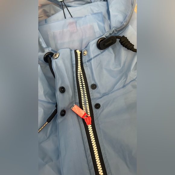 HUNTER - Hooded Waterproof Jacket
NWT/NEW Size XS - Picture 11 of 16